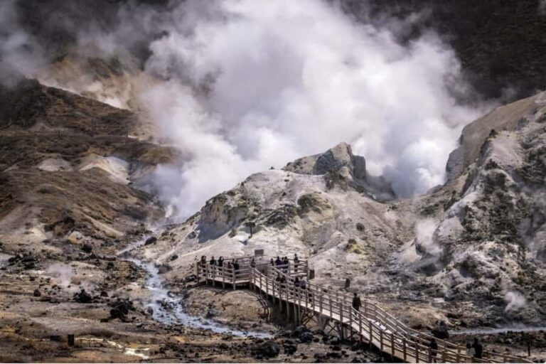 Sapporo: Lake Toya & Noboribetsu Small-Group Day Trip - What Makes This Tour Stand Out?