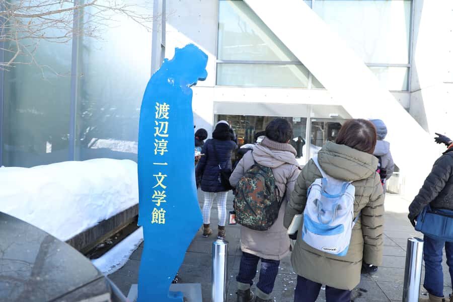 Sapporo Winter Culture: Snow, Temples & Local Food - Detailed Breakdown of the Tour Experience