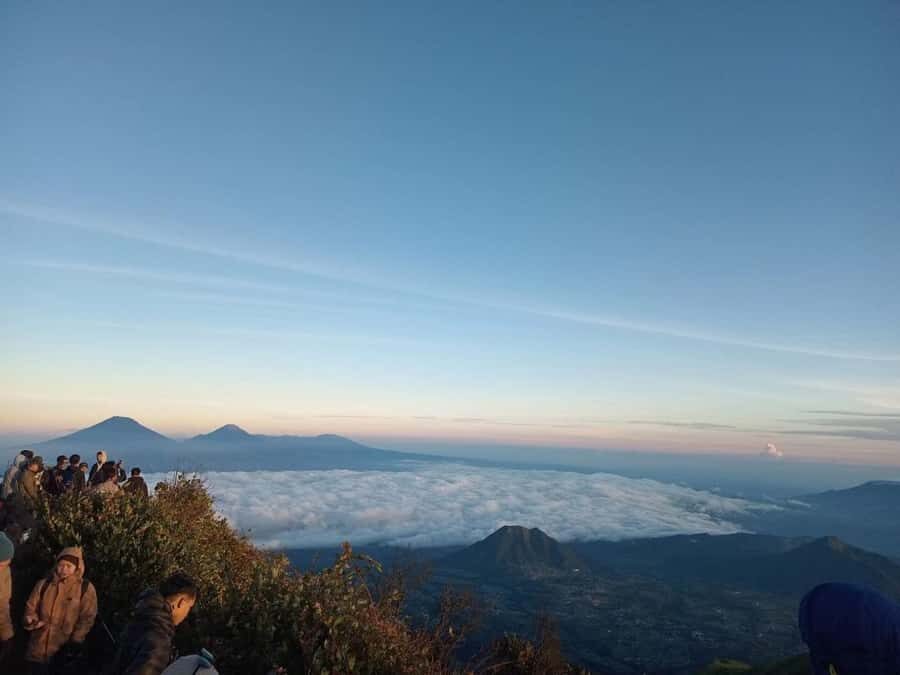 Selo: Mount Merbabu Sunrise Private Guided Day Hike - Who Should Consider This Hike?