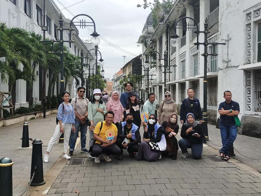 Semarang: Old Town Walking Tour With Local Storytelling - The Detailed Breakdown of the Tour