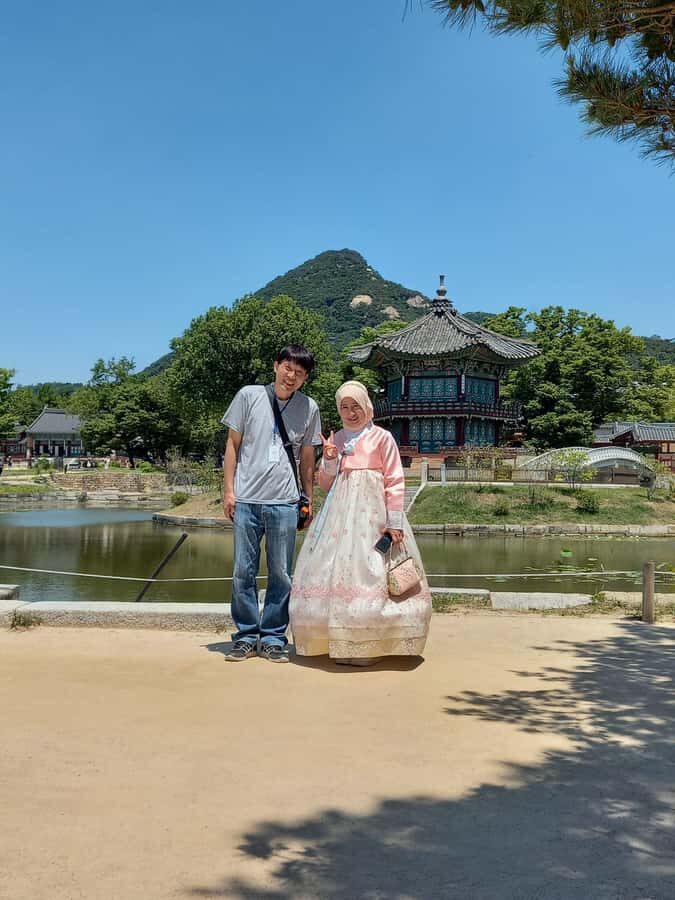 Seoul: Gyeongbokgung, Jongmyo Shrine, COEX, Bongeunsa Temple - Transportation and Timing