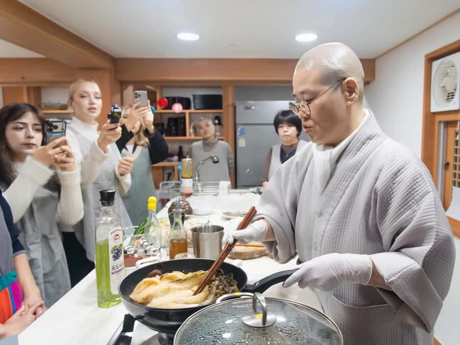 Seoul: Korean Buddhist Temple Food Cooking Class With a Monk - What Makes This Tour Stand Out
