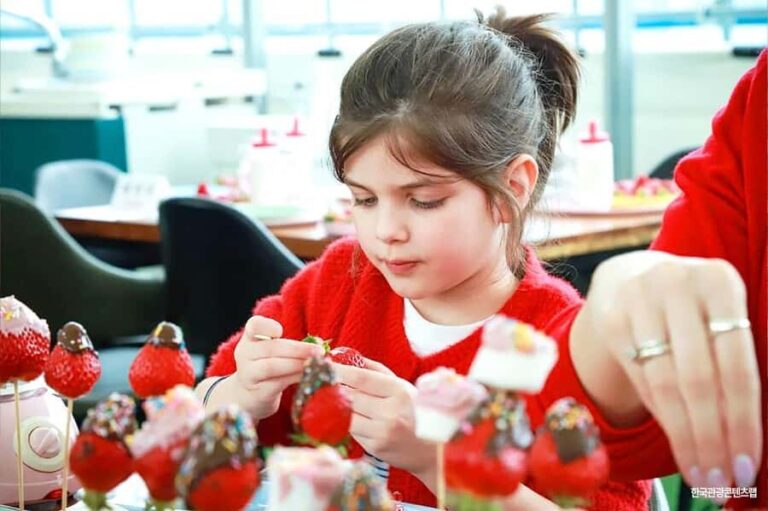 Seoul: Nonsan Strawberry & Cherry Blossom Season Experience - Discovering Nonsans Top Highlights