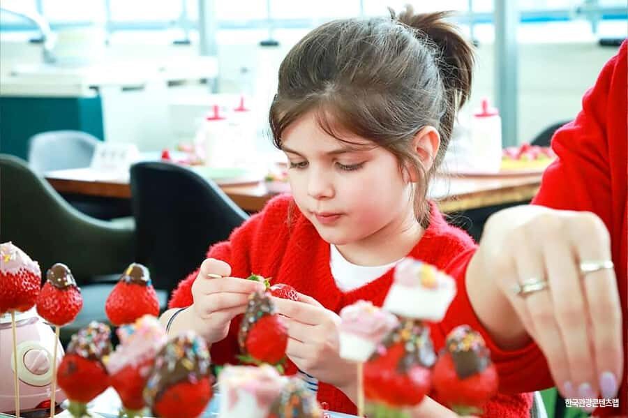 Seoul: Nonsan Strawberry & Cherry Blossom Season Experience - Discovering Nonsans Top Highlights