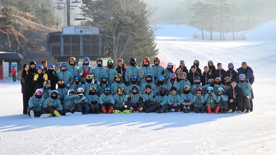 Seoul: Oak Valley Ski Resort Tour with Lesson&Ticket&shuttle - Detailed Breakdown of the Experience