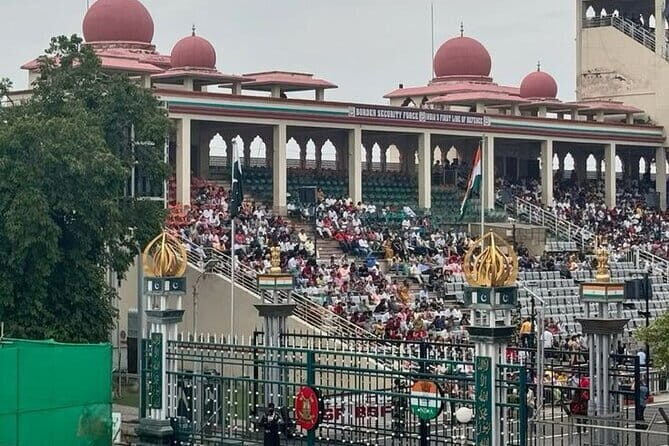 Shalimar Garden Private Tour and Wahga Border Flag Ceremony - The Experience and Guide Insights