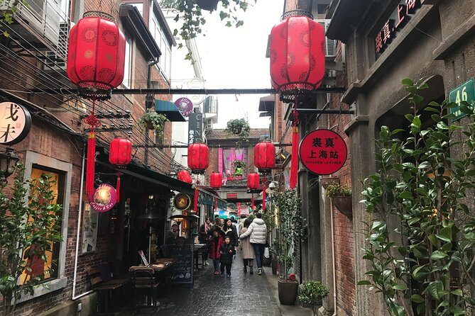 Shanghai Private Walking Tour featuring Lifestyle in Former French Concession - The Practical Side: What to Expect and Tips