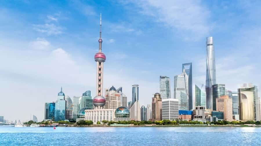 Shanghai: The Bund & Lujiazui Sighting Tunnel Guided Tour - Exploring Nanjing Road