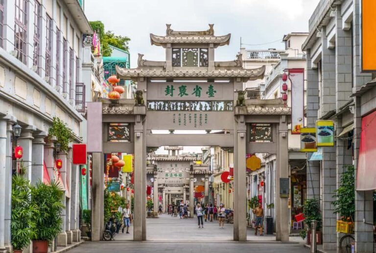 Shantou: Chaozhou Ancient City & Kaiyuan Temple Day Trip - Who Is This Tour Best For?