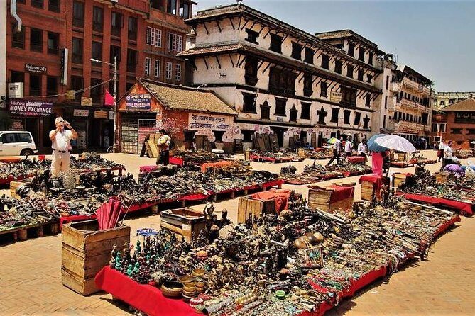 Shopping with local guide - Authentic Insights from Reviews and Guides