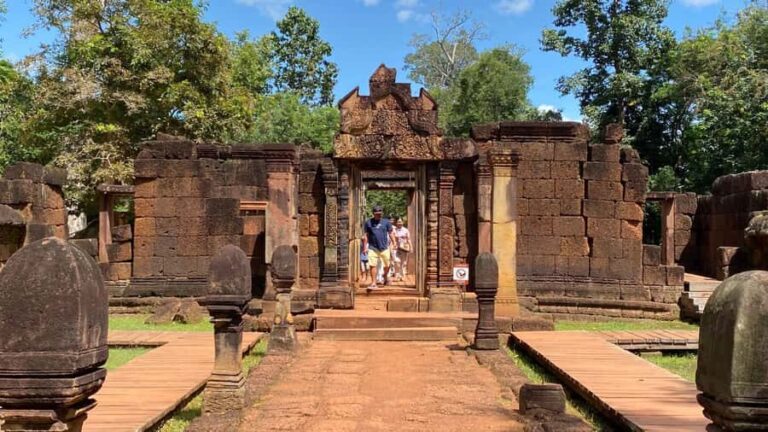 Siem Reap: Beng Mealea and Banteay Srei Temple Tour - Beng Mealea: The Lost Temple