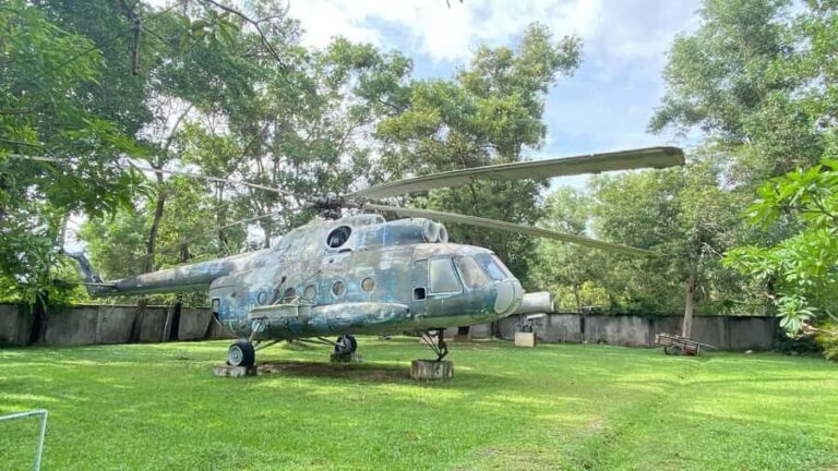 Siem Reap: Silk Farm, Handicraft Center, & War Museum Tour - Who Should Consider This Tour?