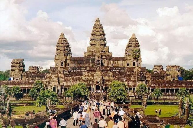 Siem Reap Sunrise Small-Group Tour of Angkor Wat - What Makes This Tour Stand Out