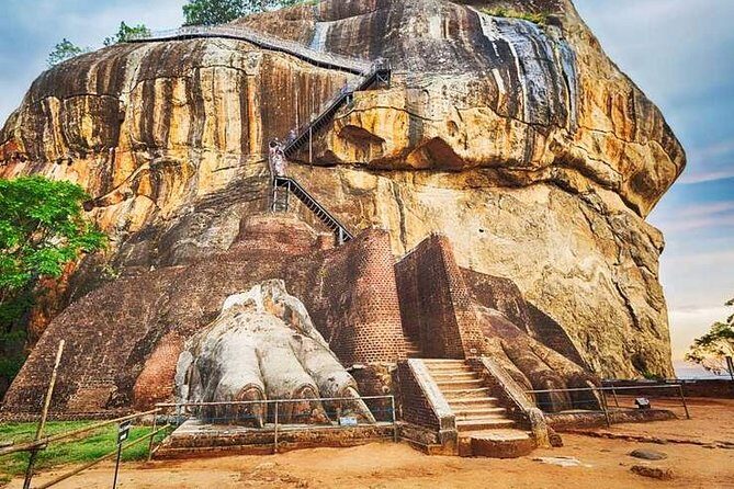 Sigiriya Rock and Village Experience from Colombo,Negombo or Kandy - Frequently Asked Questions