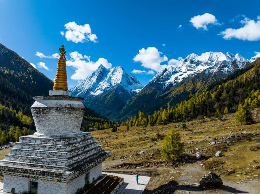 Siguniangshan Valley Tour: Snow Peaks & Tibetan Culture - Cultural Encounters in Tibetan Villages