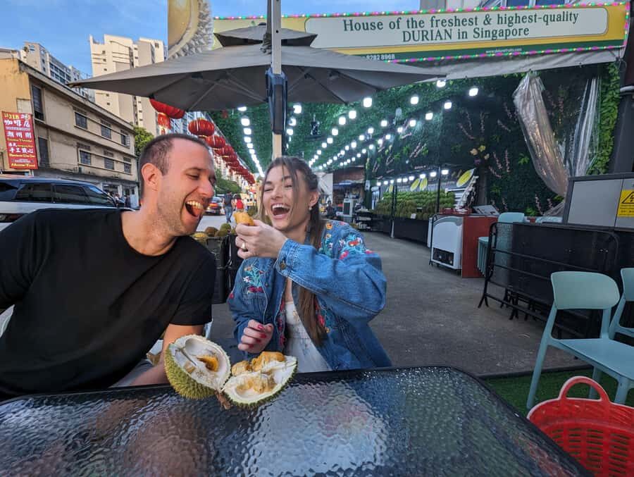Singapore: Geylang Night Food & Walking Tour - Discovering Geylang: A District of Contrasts