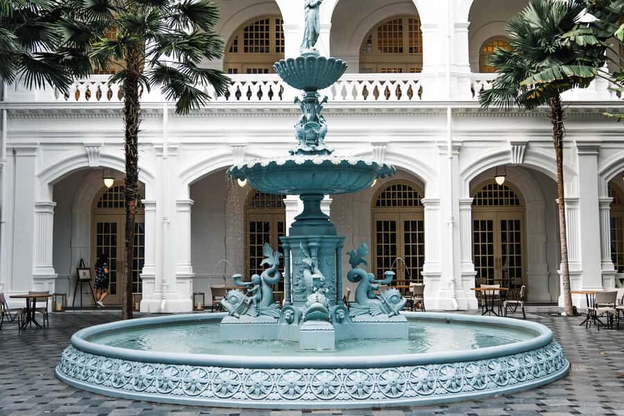 Singapore: Walking Tour with Immigrant Stories & Snacks () - Who Is This Tour Best For?