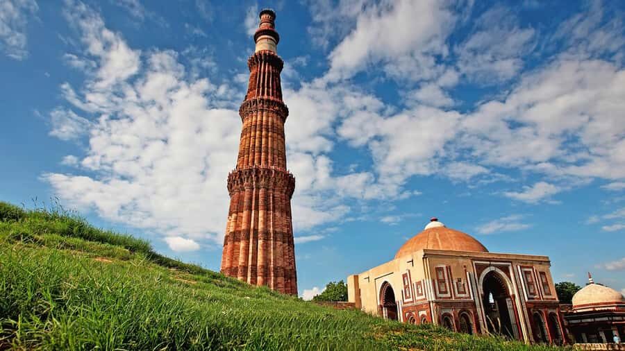 Skip-the-Line Private Guided Tour of Qutub Minar