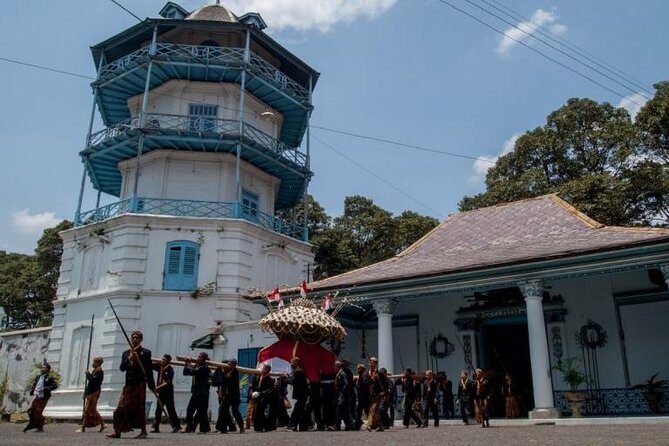 Solo Palace Tour with Sukuh and Ceto Temple from Yogyakarta - Who Would Love This Tour?