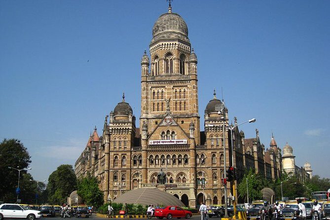 South Mumbai City with Dharavi Slum Tour in Private Vehicle - FAQs