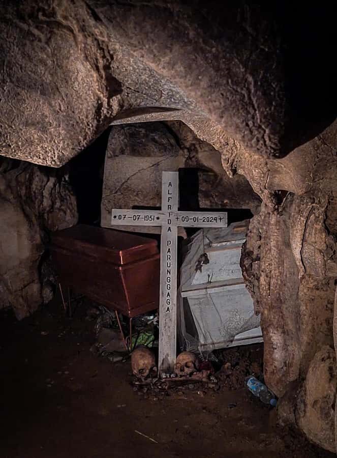 South Sulawesi: Toraja Tour with Meals and Accommodation - Day One: Cultural Landmarks and Natural Beauty