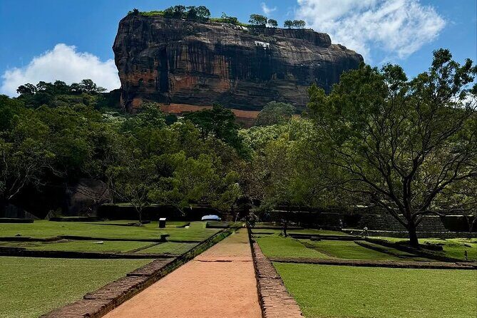 Srilankan Driver with Car 3 Day Tour Sigiriya,Kandy,Nuwaraeliya - Practical Details and Value