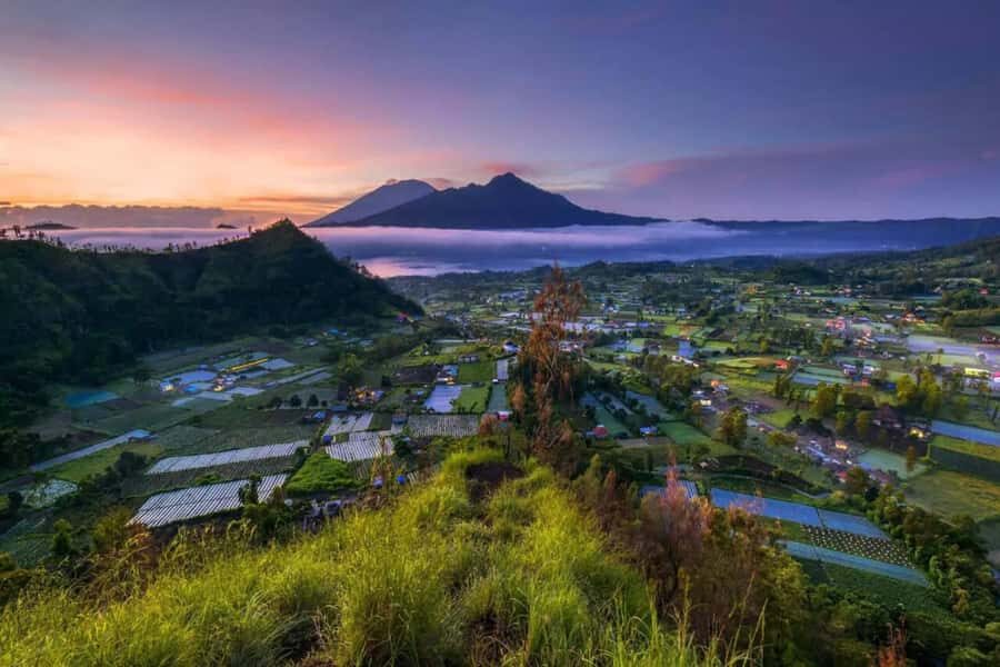 Sukawana Sunrise with Floating Temple & Kintamani Cafe Tour - Detailed Itinerary Breakdown