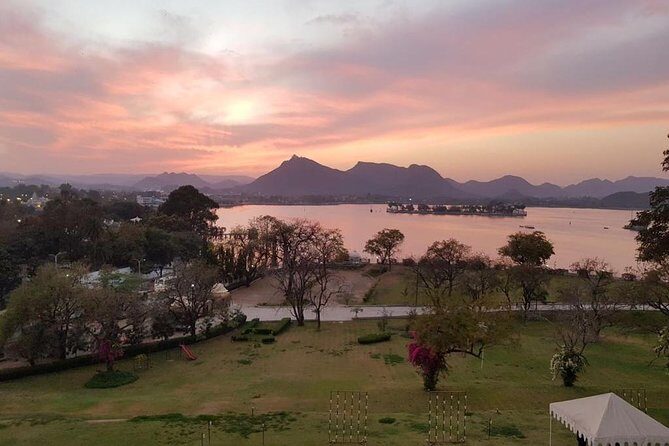 Sunset Shared Boat Cruise on Lake Pichola in Udaipur - Why This Experience is a Great Choice