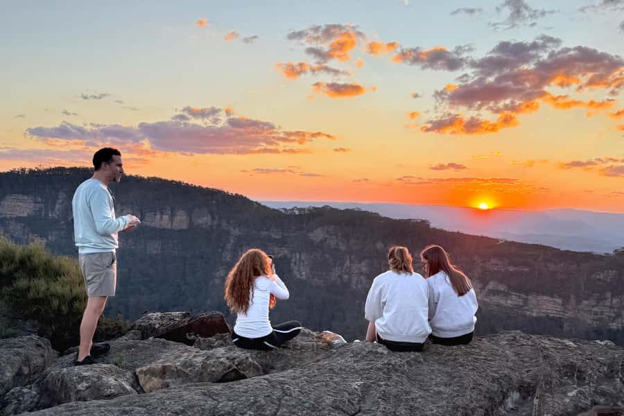 Sydney: Blue Mountains Kangaroos, Wilderness and Sunset Tour - Transport, Timing, and Cost