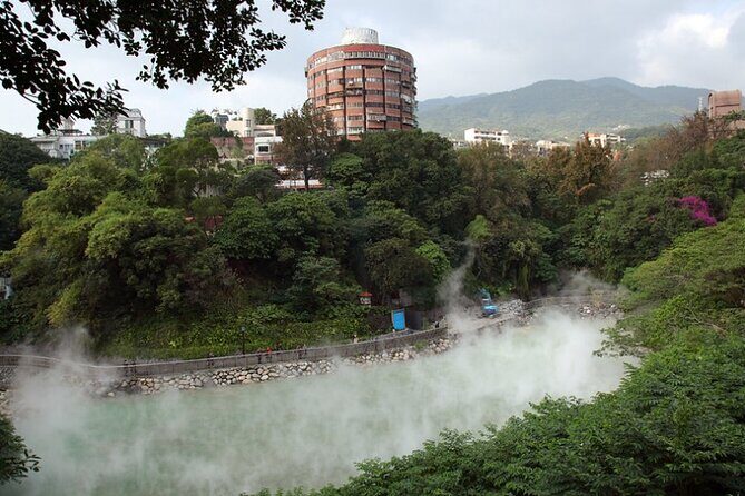 Taipei Day Tour: Beitou, Yangmingshan & Yehliu Geopark Wonders - Yangmingshan: Volcanoes, Flowers, and Scenic Vistas