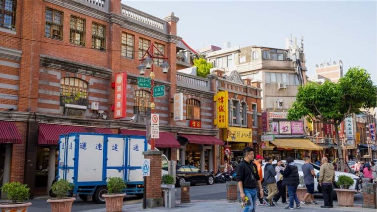 Taipei: Longshan Temple, Dihua Street & Taipei 101 Tour - Practical Details and Tips