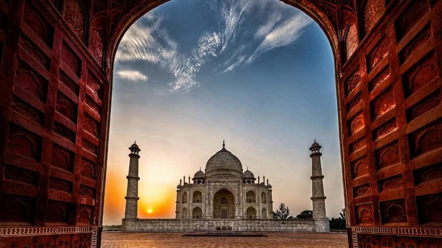 Taj Mahal: Express Entry Ticket For Sunrise Tour with guide - The Itinerary and What It Means for You