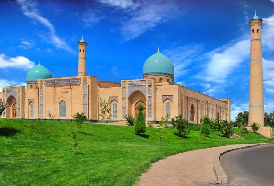 Tashkent: Historic and Modern City Tour - Exploring the Khast-Imam Complex