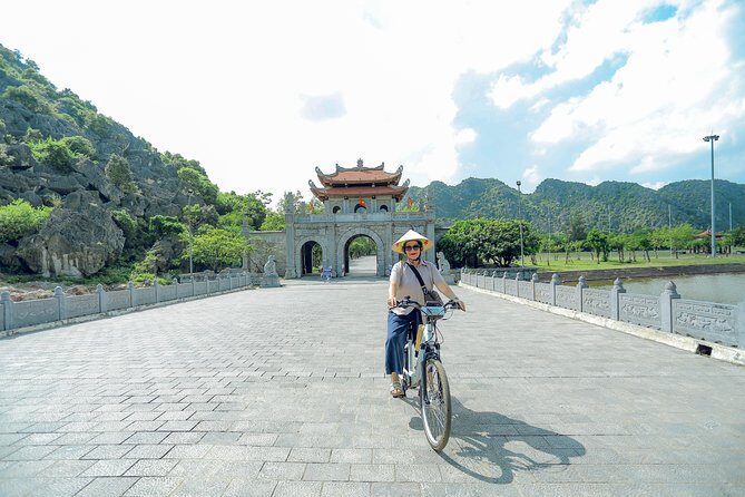The Ninh Binh E-Bike Experience From Ninh Binh Hotels - What Travelers Can Expect Throughout the Day