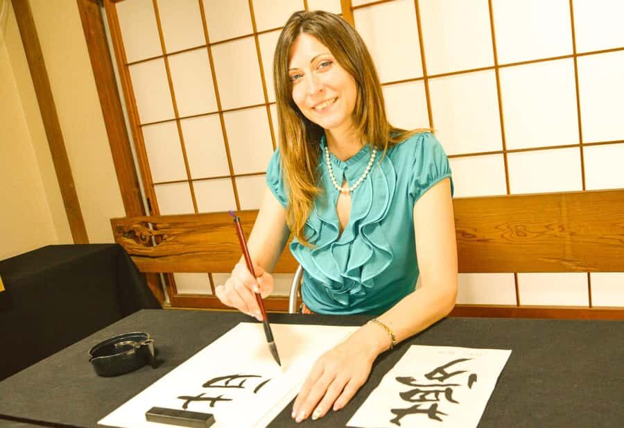 Tokyo Asakusa : Japanese Calligraphy Experience - The Practicalities: Booking, Price, and Group Size