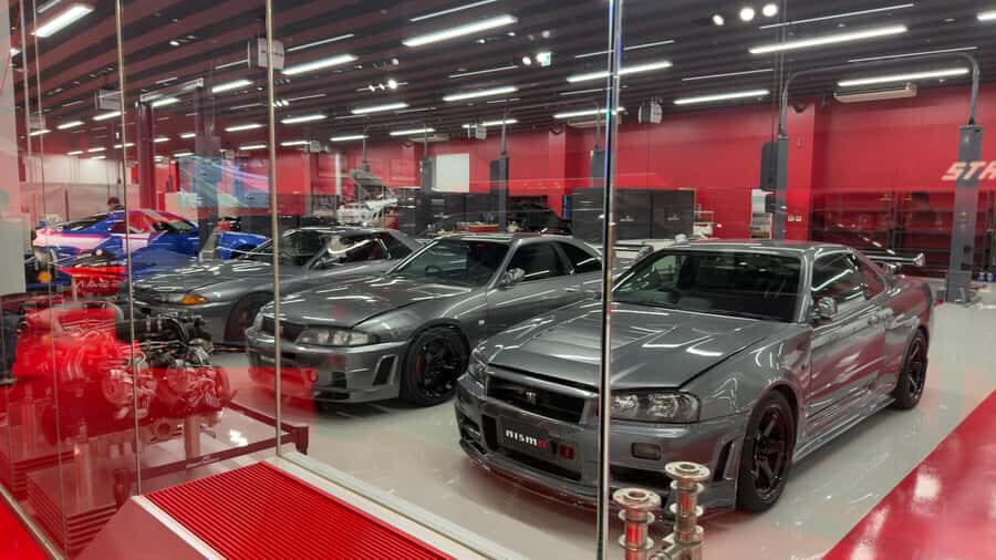 Tokyo: Daikoku PA Tour in a GT-R (R35) | JDM Experience - The Thrill of Riding in a Nissan GT-R R35