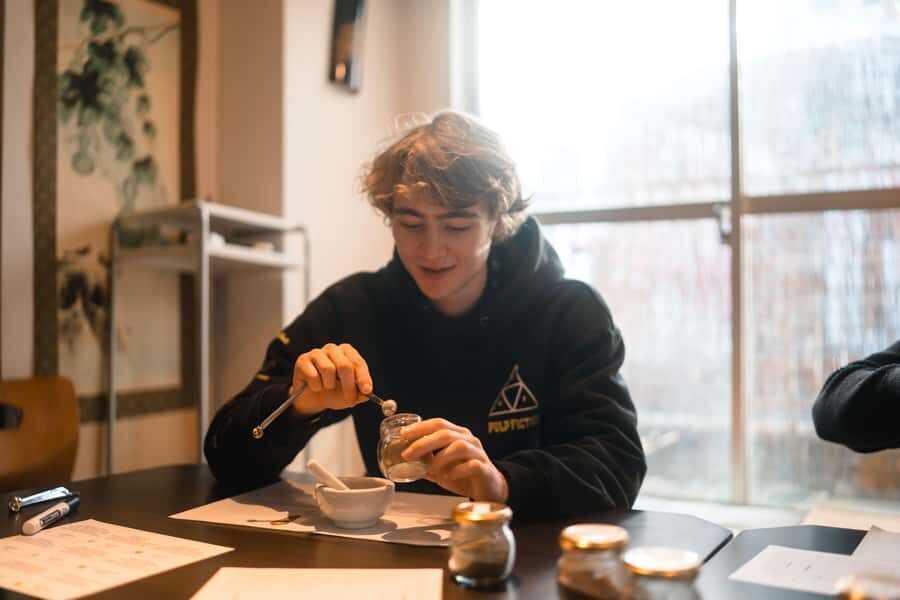 Tokyo: Incense Workshop in Shibuya - Craft & Take Home - Authenticity and Expert Guidance