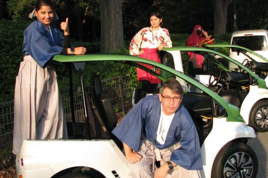 Tokyo: Indoor Kimono Photo Shoot with Easy Dressing & Props - The Experience Itself: A Closer Look