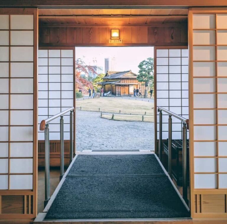 Tokyo: Japanese Garden Tour, Panoramic Train, and Odaiba Bay - A Deep Dive into the Tour: What Makes It Special