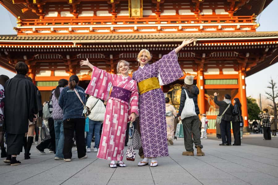 Tokyo: Luxury Kimono Walking Tour w/ Local Guide opt. Vegan - Key Points