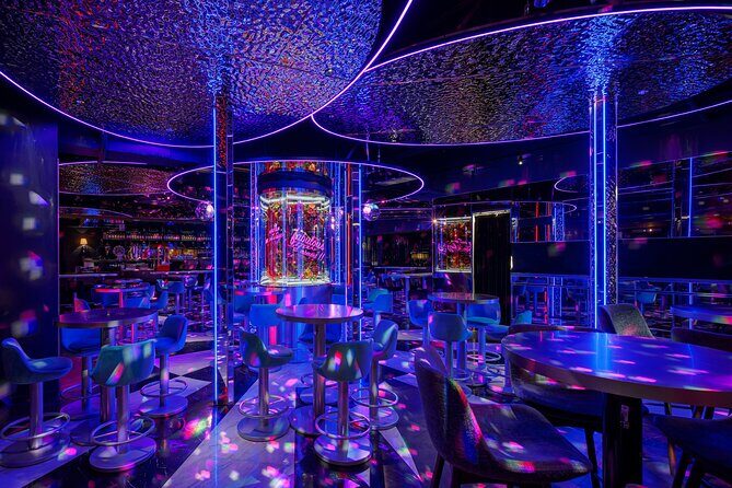 Tokyo: Shinjuku Guys' Night Out Tour (Eat, Drink, & Mingle) - The Highlight: Oriental Lounge Shinjuku