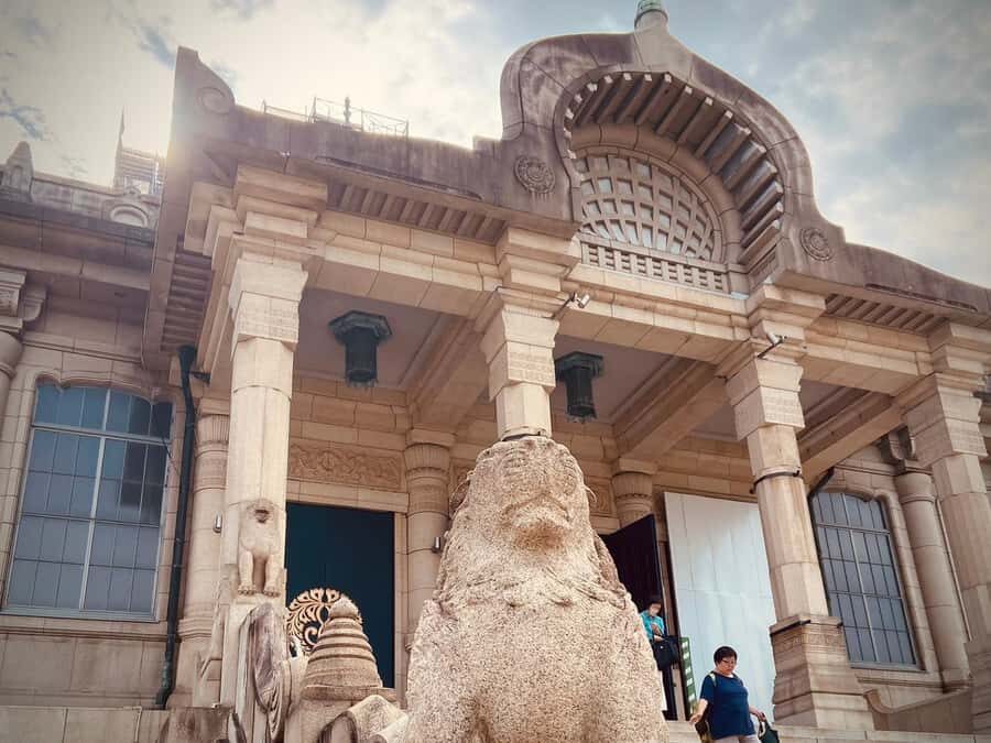 Tokyo Walking Tour: Tsukiji Market, Incense, Imperial Palace - Exploring Tsukiji’s Heartbeat