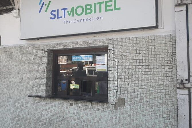 Train from Colombo/ Airport to Habarana/Sigiriya - The Scenic Route from Colombo to Sigiriya