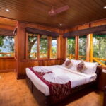 Treehouse stay in munnar - What are the included amenities?