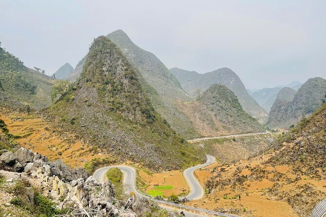 Trekking the White Cliff Ma Pi Leng Pass Adventure - A Breakdown of the Itinerary