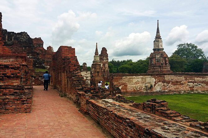 Trip to Ayutthaya with Return Cruise to Bangkok Min. 2 passenger - Lunch and Onboard Comfort