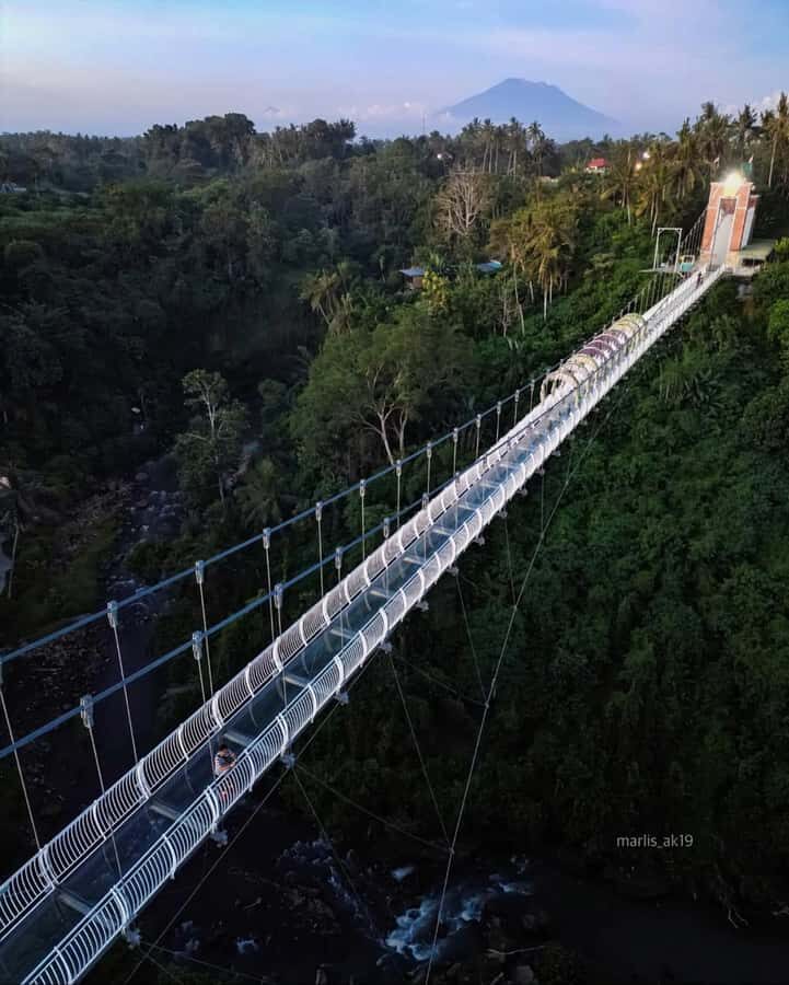 Ubud: Art & Nature Tour with Waterfall and Glass Bridge - Exploring Balinese Spirituality at Saraswati Temple