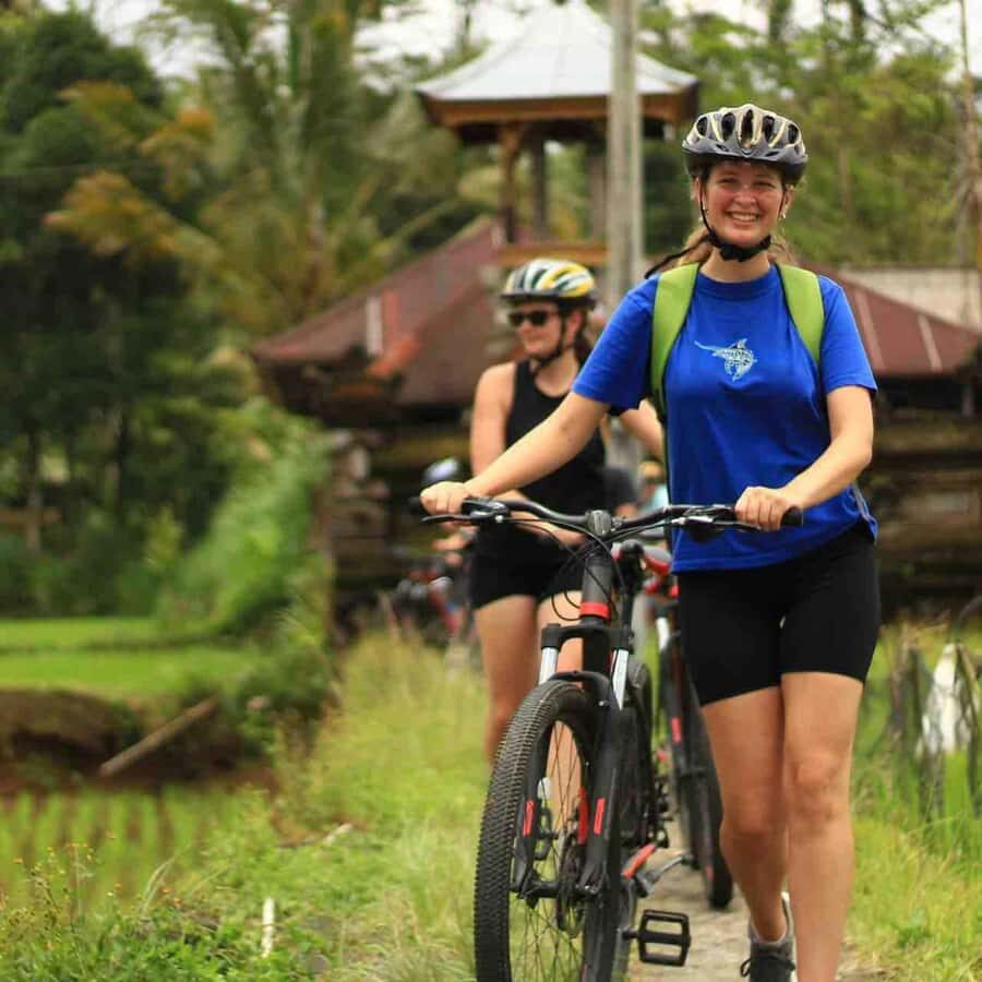 Ubud: Downhill Cycling Tour Through Jungle and Rice Terraces