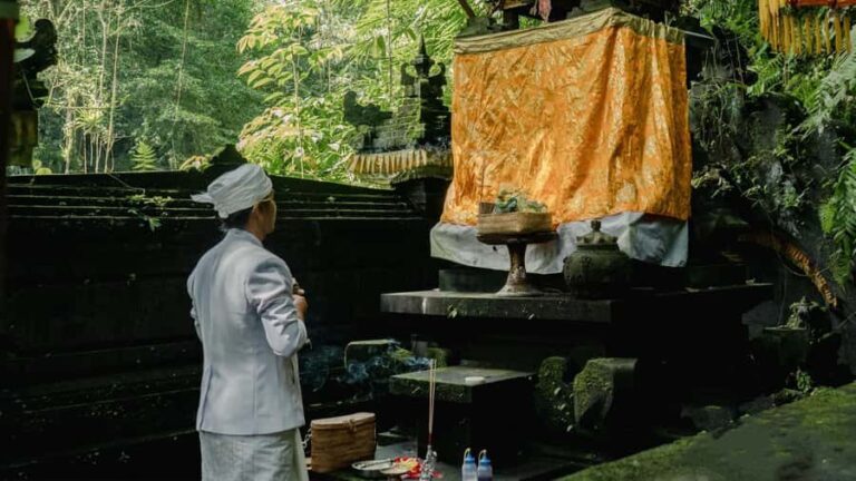 Ubud: Guided Melukat Ritual With Hotel Pickup - Detailed Breakdown of the Experience