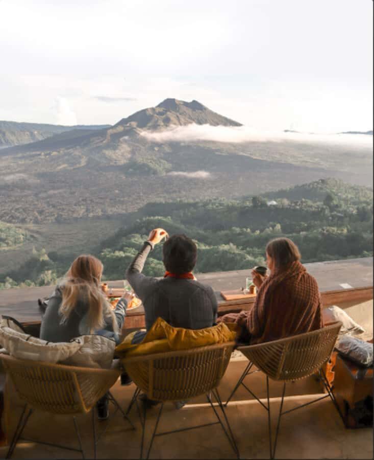 Ubud Highlights Tour: Akasa Café, Rice Terrace & Happy Swing